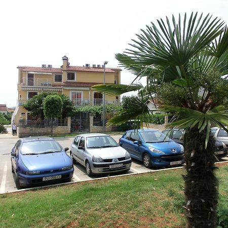 Pansion Valbruna Bed & Breakfast Rovinj Exterior photo