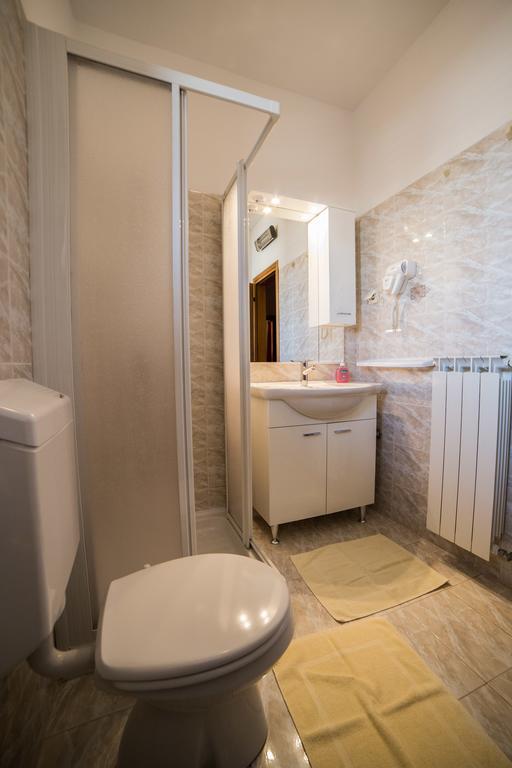 Pansion Valbruna Bed & Breakfast Rovinj Exterior photo