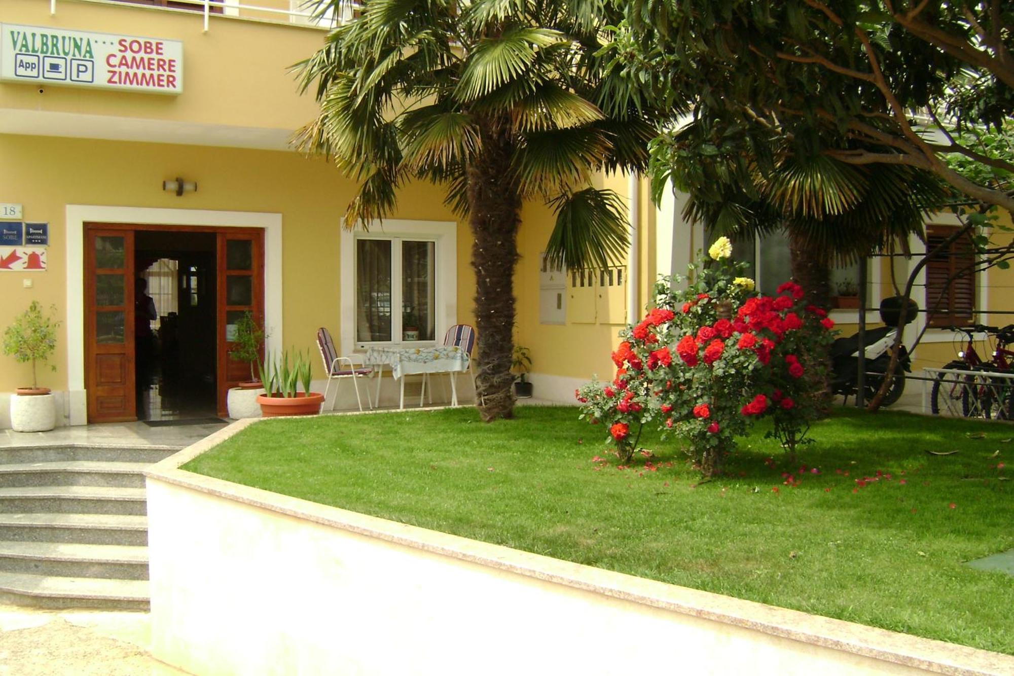 Pansion Valbruna Bed & Breakfast Rovinj Exterior photo